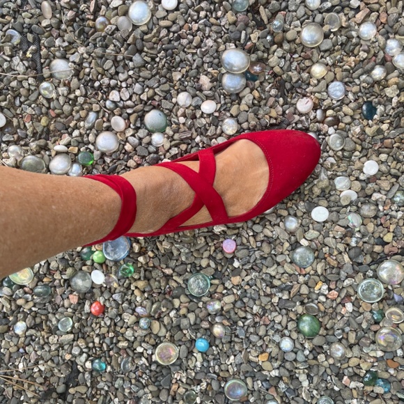 Red ballerina flats with laces.- size 9 - Picture 2 of 4